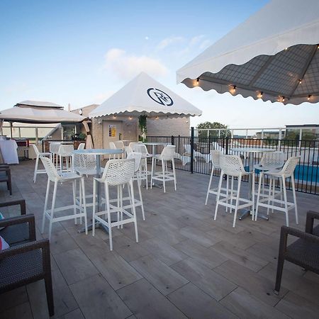 Gladstone Reef Hotel Motel מראה חיצוני תמונה