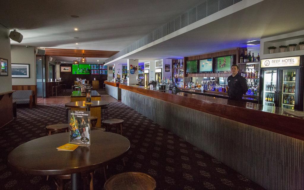 Gladstone Reef Hotel Motel מראה חיצוני תמונה