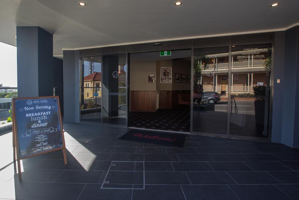 Gladstone Reef Hotel Motel מראה חיצוני תמונה