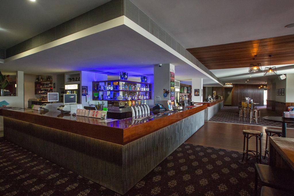 Gladstone Reef Hotel Motel מראה חיצוני תמונה