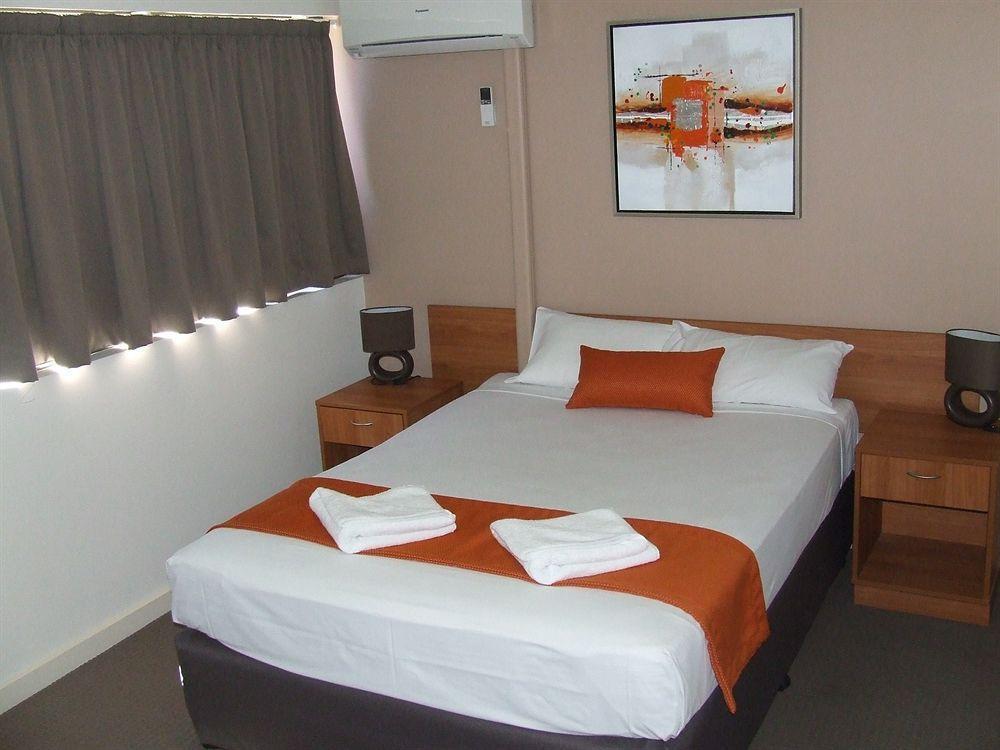 Gladstone Reef Hotel Motel מראה חיצוני תמונה
