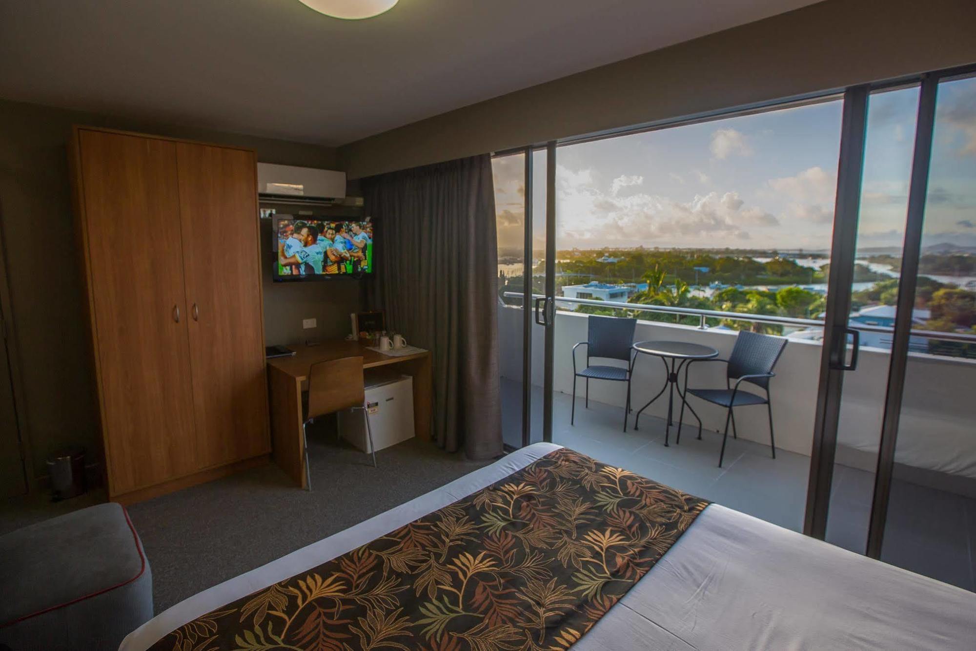 Gladstone Reef Hotel Motel מראה חיצוני תמונה