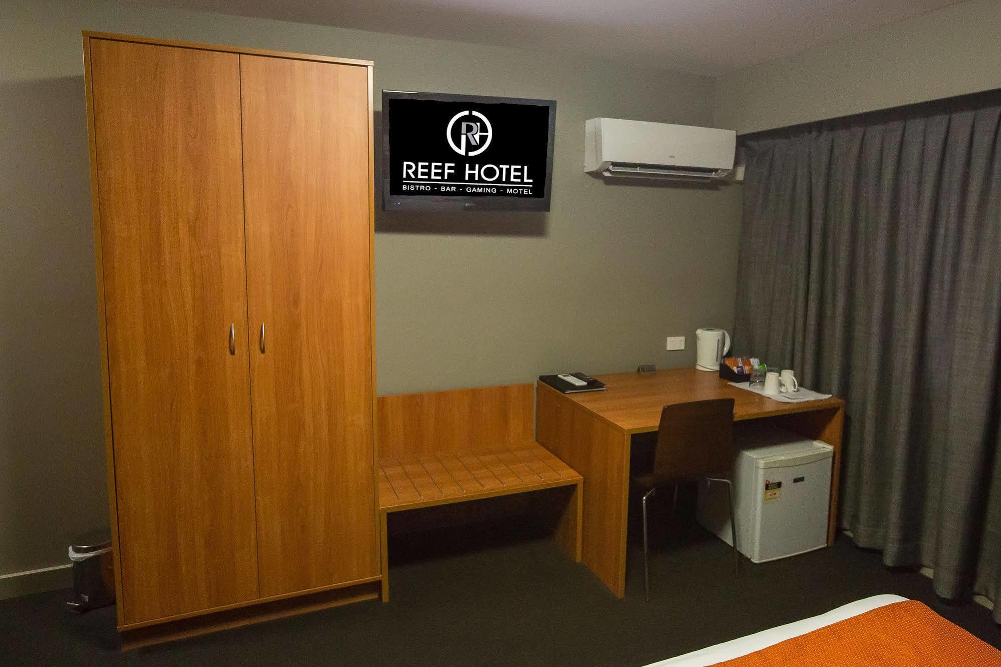 Gladstone Reef Hotel Motel מראה חיצוני תמונה