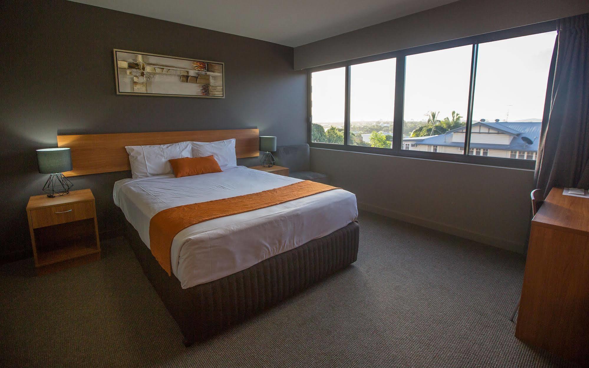Gladstone Reef Hotel Motel מראה חיצוני תמונה