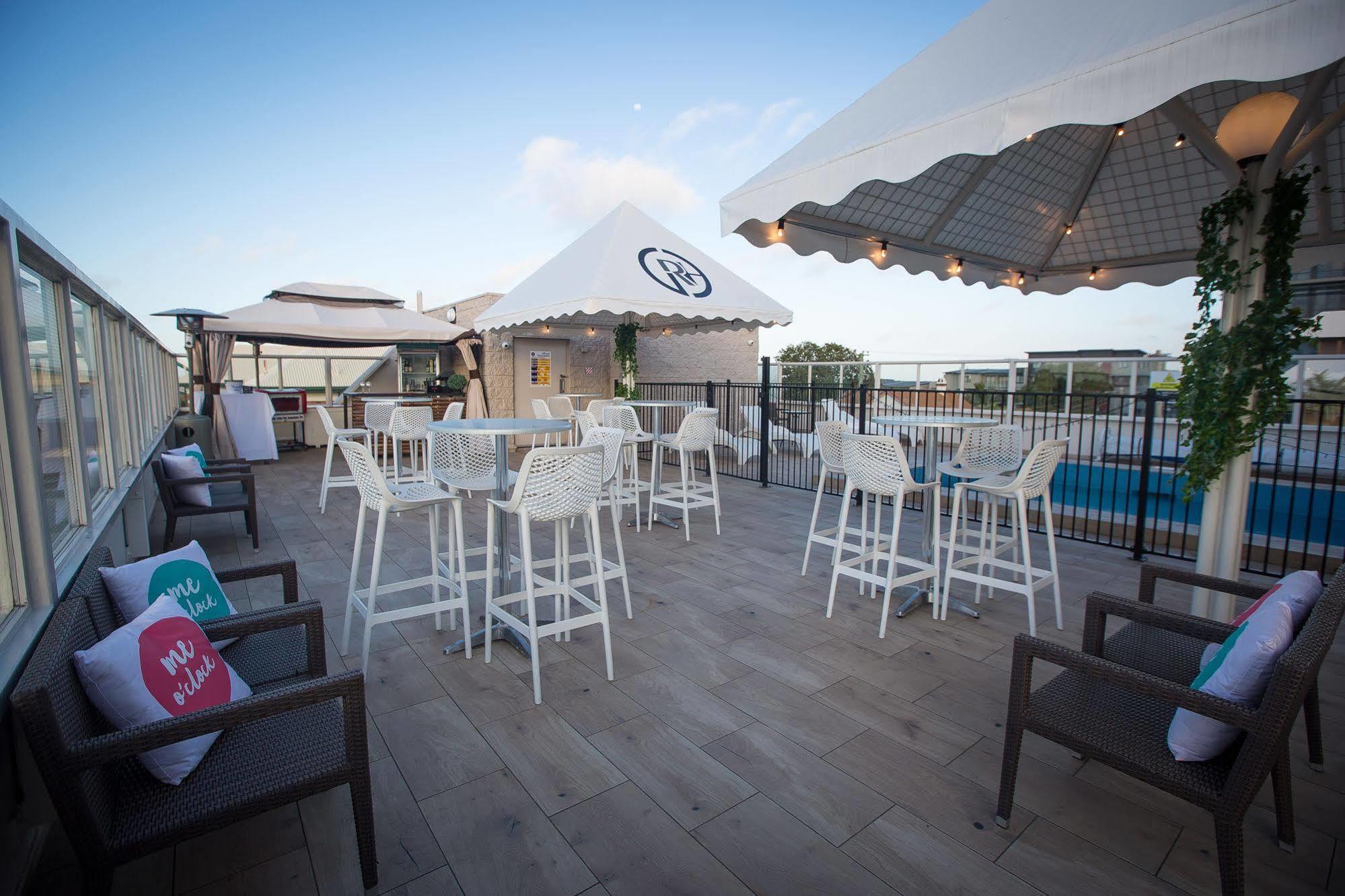 Gladstone Reef Hotel Motel מראה חיצוני תמונה