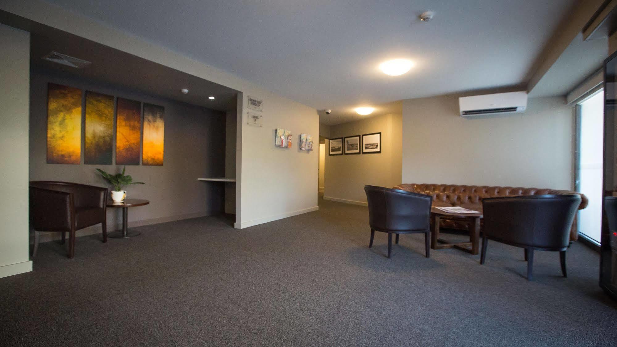 Gladstone Reef Hotel Motel מראה חיצוני תמונה