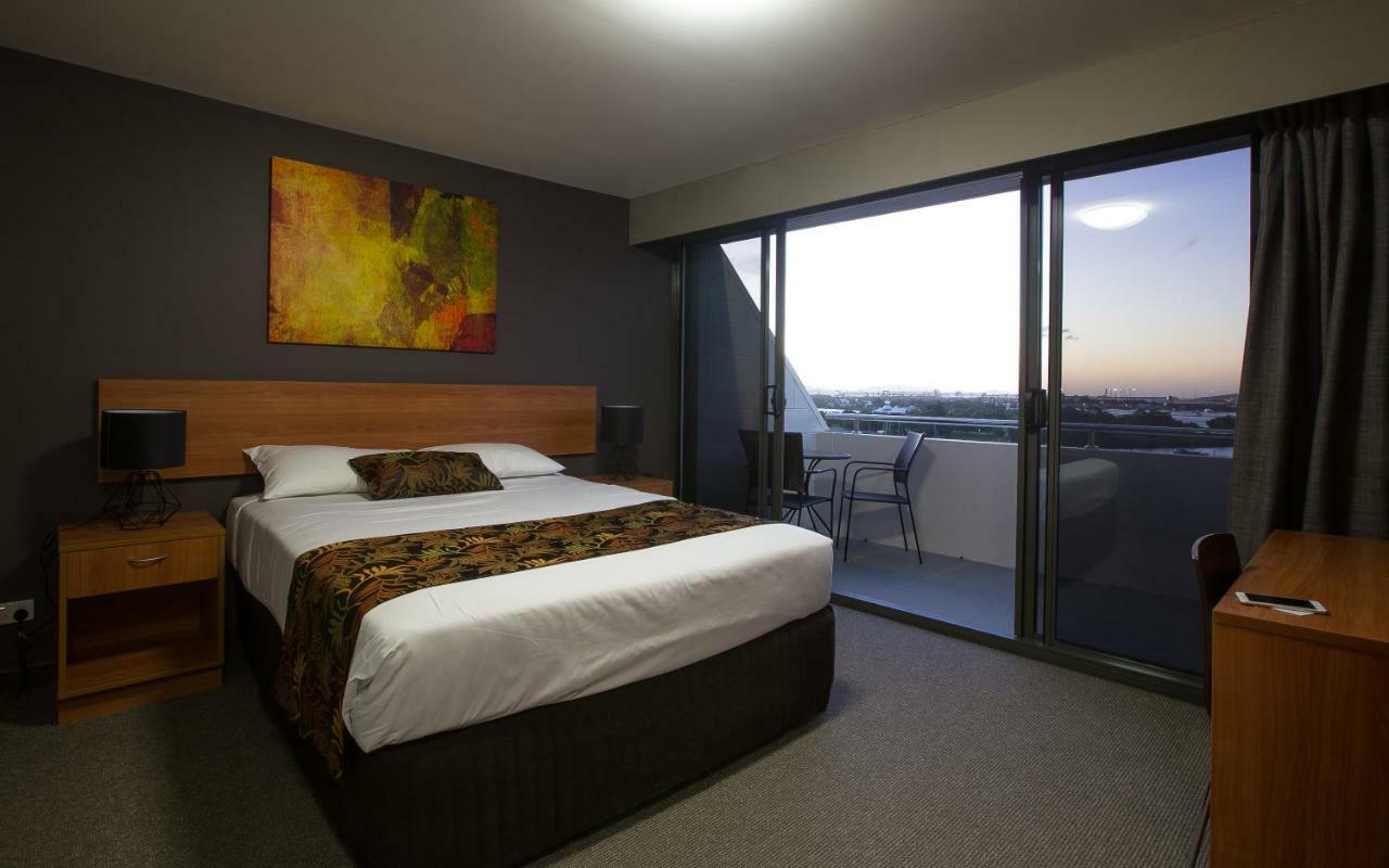 Gladstone Reef Hotel Motel מראה חיצוני תמונה